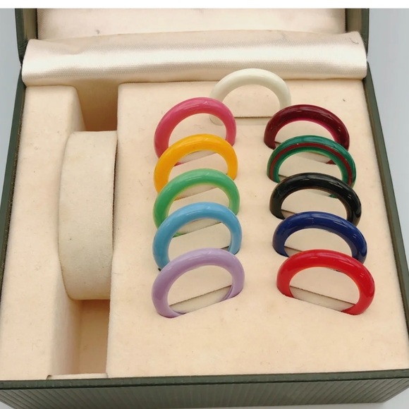 Gucci Silver Bracelet Watch with all bezels shown - Picture 11 of 11